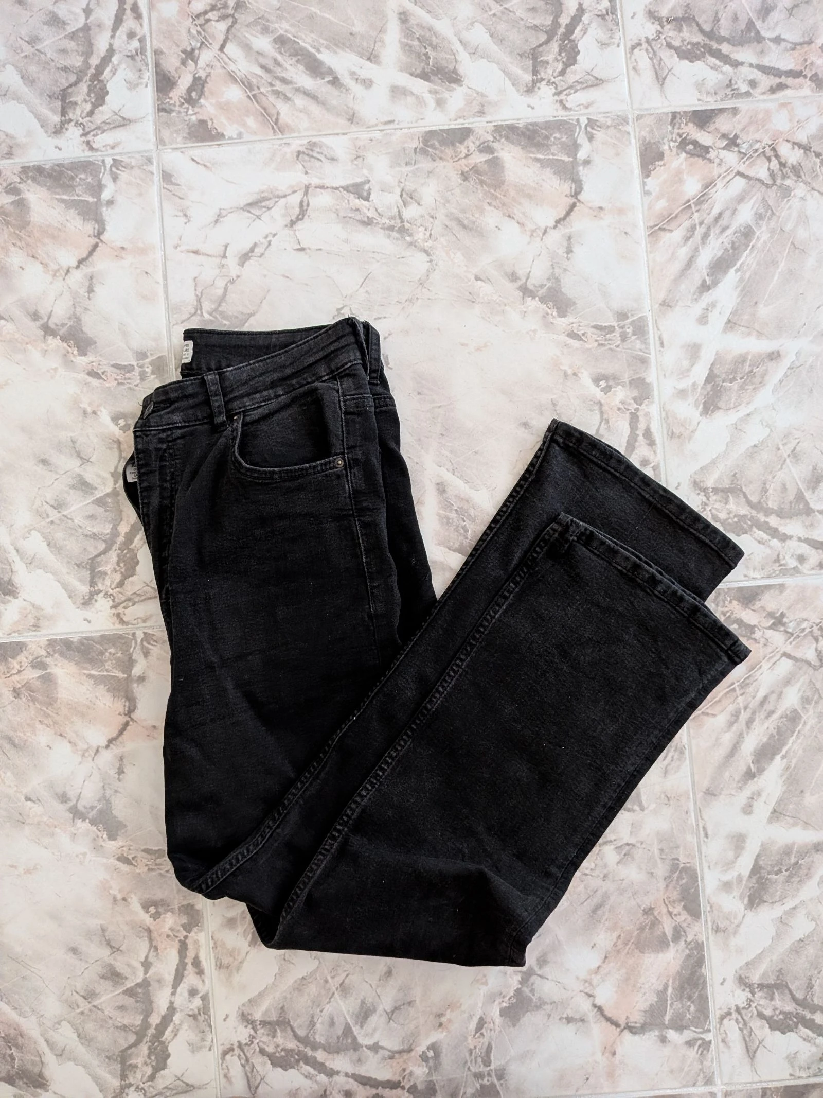 Pantalón negro vaquero 